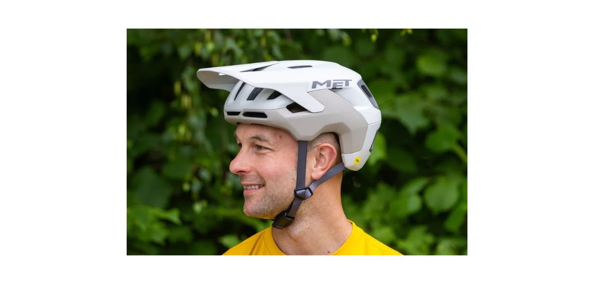How Long Does a Bike Helmet