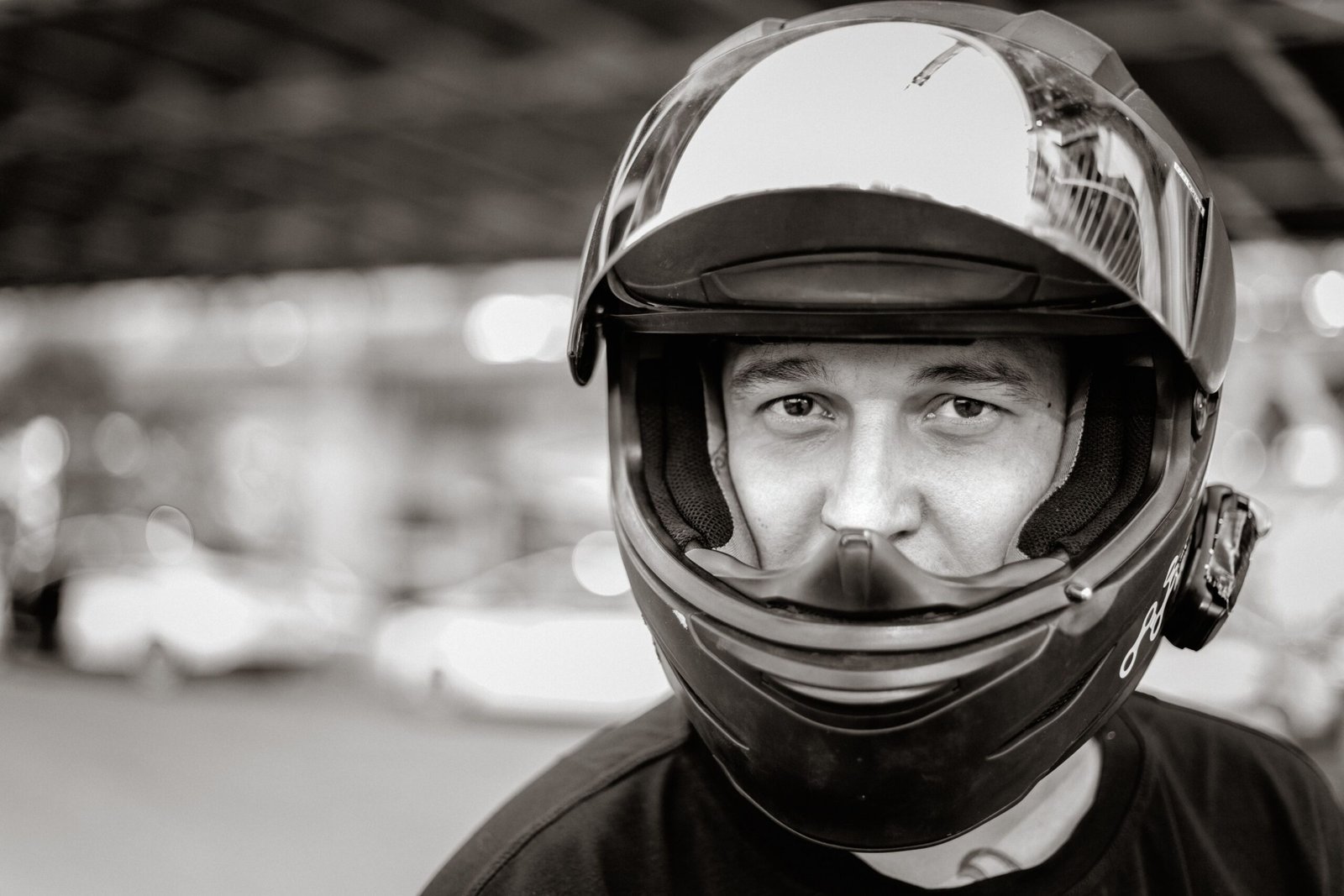 Best Modular Flip-Up Helmets in India Under ₹3000 1 pexels anastasia shuraeva 9607262 scaled