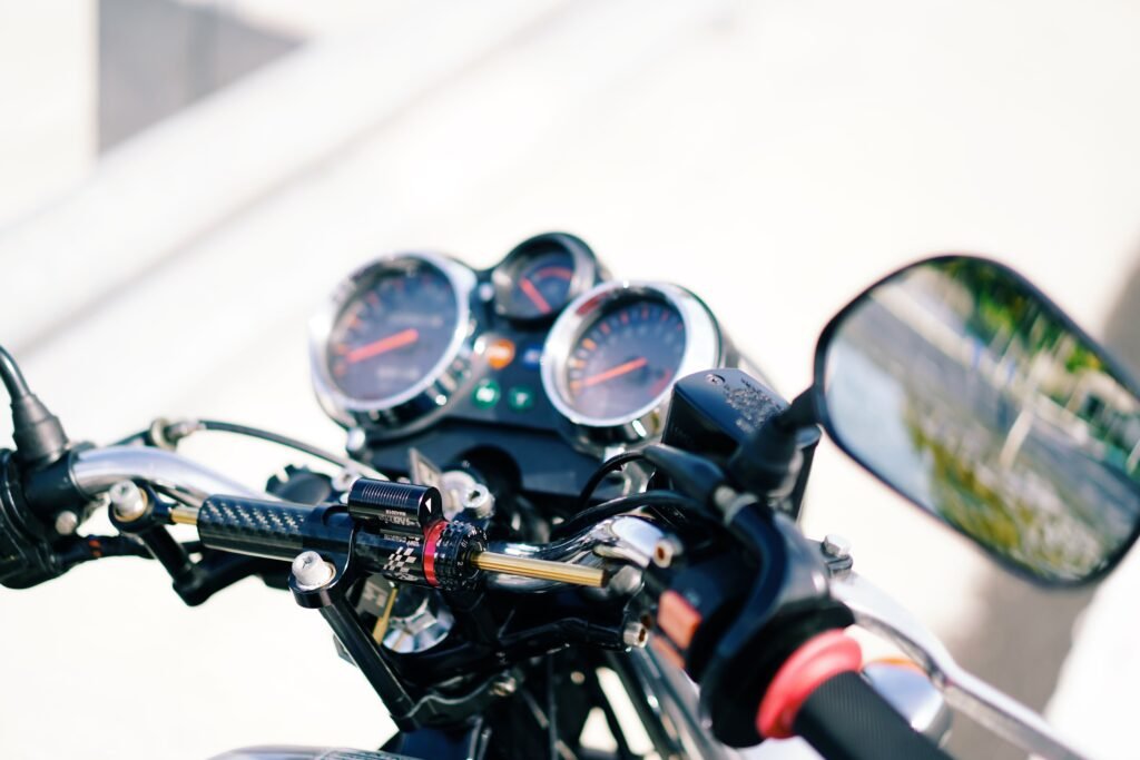 How to Fit Handlebar Mirrors on Royal Enfield India 1 pexels ridwan nugraha 692540814 20637886
