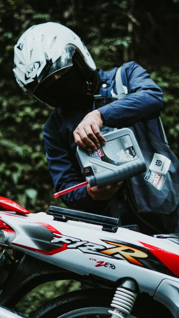 Best Chain Lube for Bike in India 2026 1 pexels setengah lima sore 1061582751 31864575