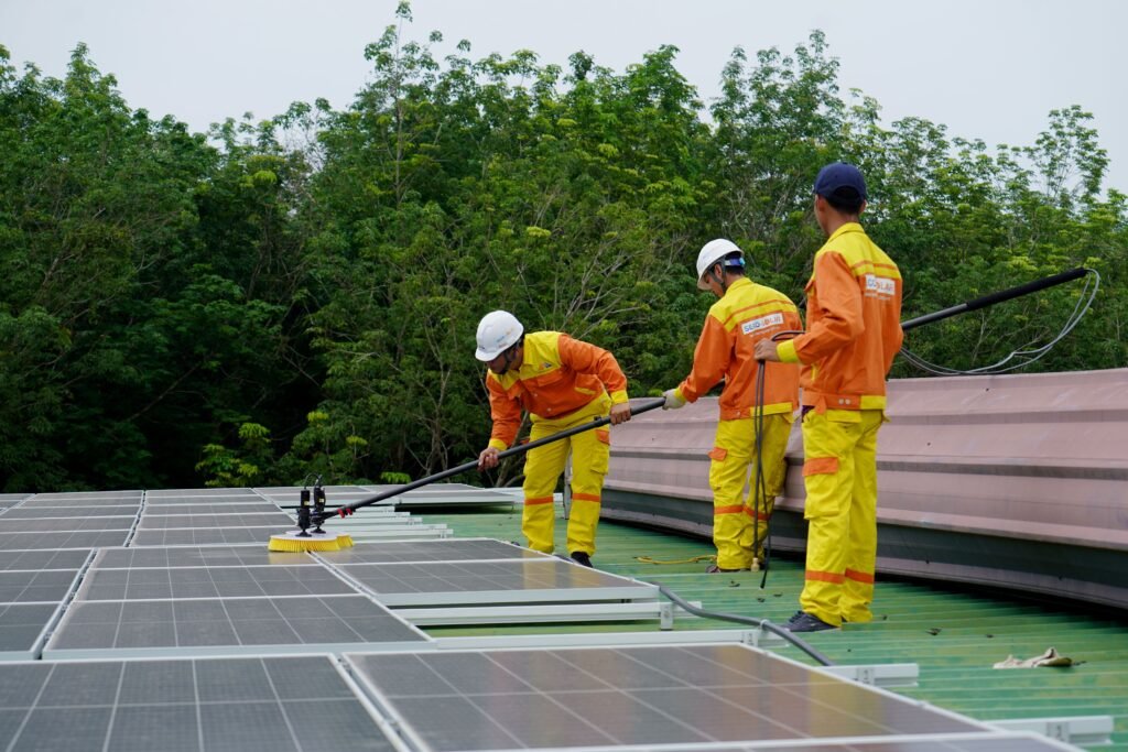 5 Steps to Clean Solar Panels at Home Safely 1 pexels trinh tr n 191284110 14614266